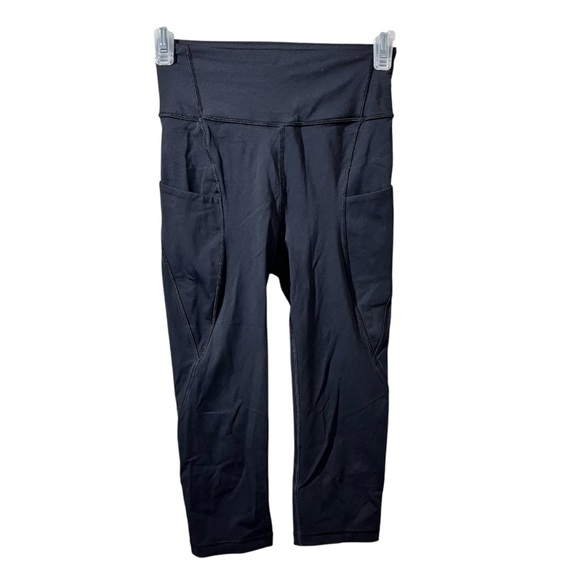 lululemon athletica Pants - Lululemon black cropped leggings size 4